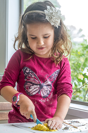 childminding-ireland-child-playing-with-playdough